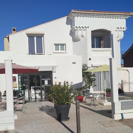 Hotel Le Calypso Hyères Exterior foto